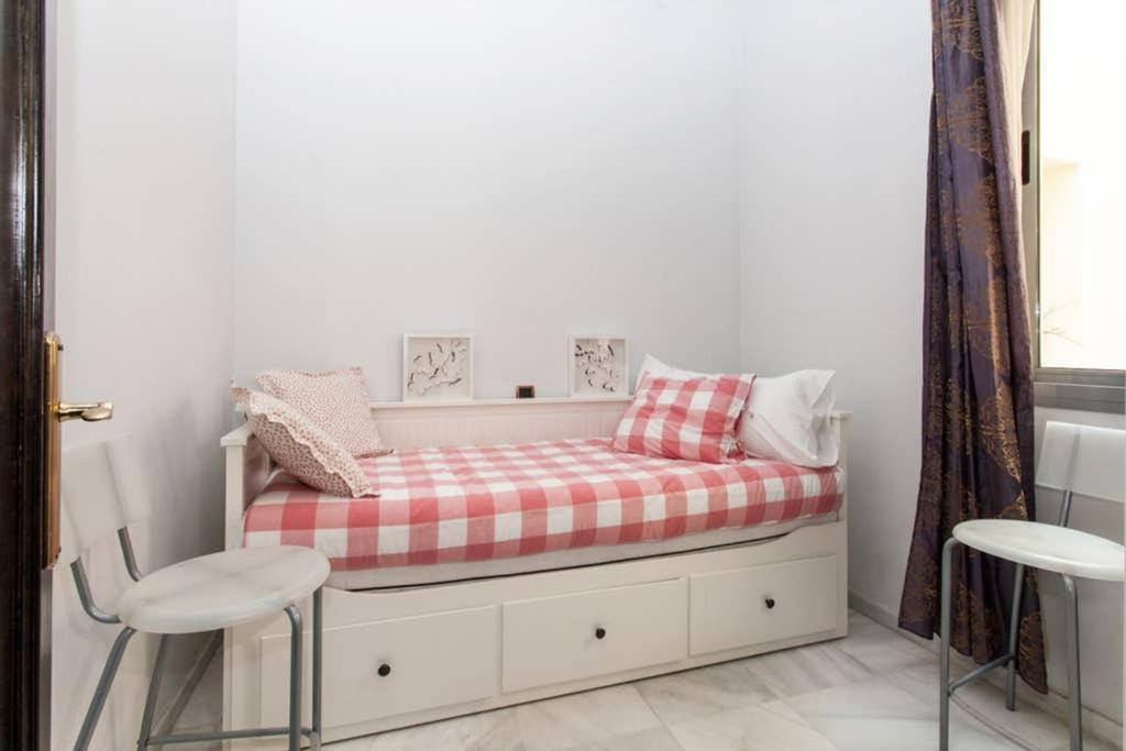 Apartamento Alfareria เซบีญา ภายนอก รูปภาพ